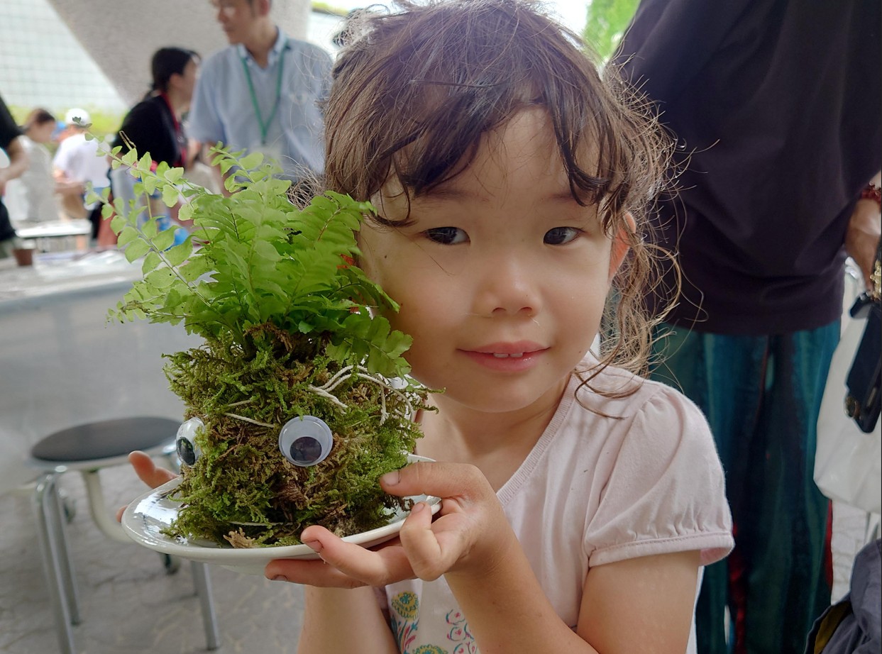 岡本太郎美術館
かわいい「コケ玉」をつくろう！