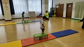 ZUMBAiYoj