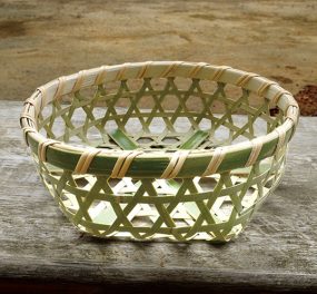 日本民家園
体験講座 竹細工「丸型六つ目かご」　