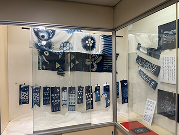 伝統工芸館ミニ展示
「端午の節供 藍染め作品展示」